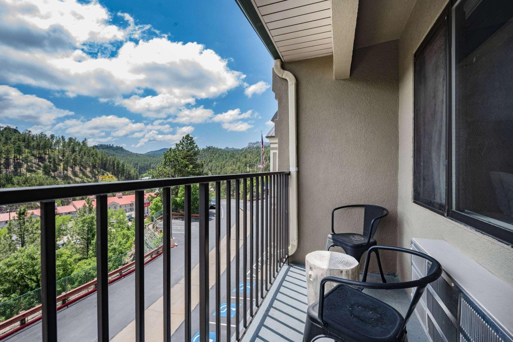Baymont By Wyndham Keystone Near Mt. Rushmore Exterior photo